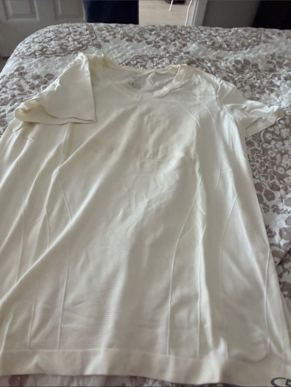 Champion Short Sleeve Crewneck Tee in Cream